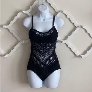 Robin Piccone Swimwear: one piece